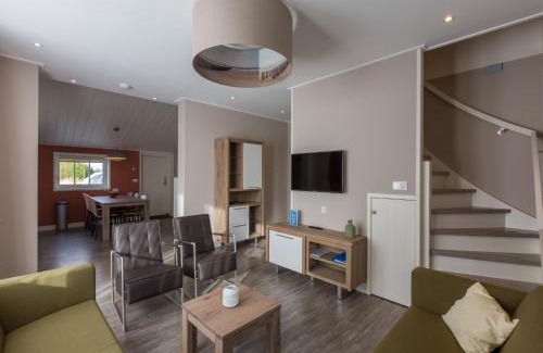 Municipality of Veere Casa | Holiday Home in Oostkapelle near Beach