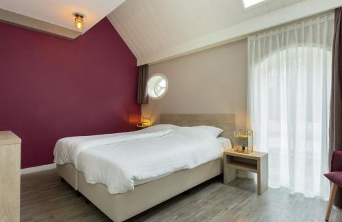 Municipality of Veere Casa | Holiday Home in Oostkapelle near Beach
