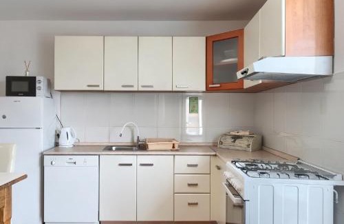 Rovinjsko Selo Casa | Holiday Home in Rovinjsko with Pool