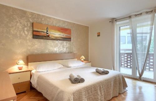 Rovinjsko Selo Casa | Holiday Home in Rovinjsko with Pool