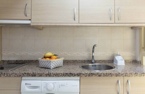 Torremolinos City Centre Apartamento | Holiday Home in Torremolinos by Playa Carihuela