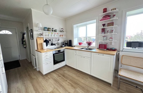 Eyrarbakki Casa | Holiday Home in town Eyrarbakki, South of Iceland