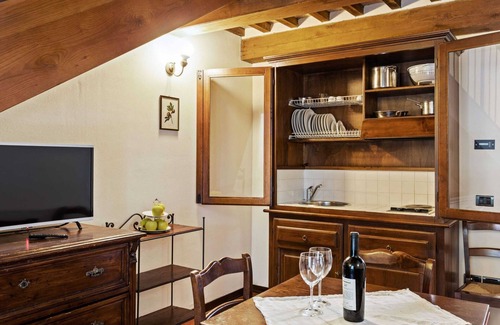 Perugia Apartamento | Holiday Home in Umbria With Pool