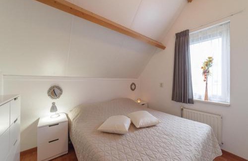 Wemeldinge Casa | Holiday Home in Wemeldinge near the Sea