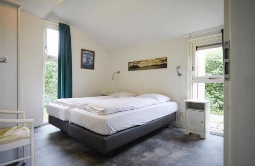 Heinkenszand Casa | Holiday Home in Zeeland near Lake & Sauna