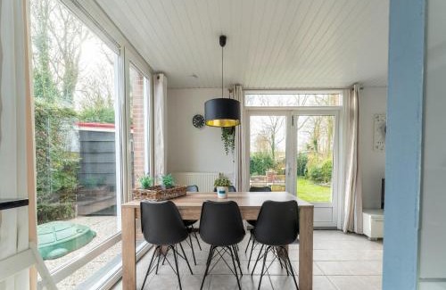 Baarland Casa | Holiday Home in Zeeland near Lake