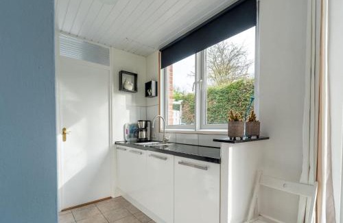 Baarland Casa | Holiday Home in Zeeland near Lake