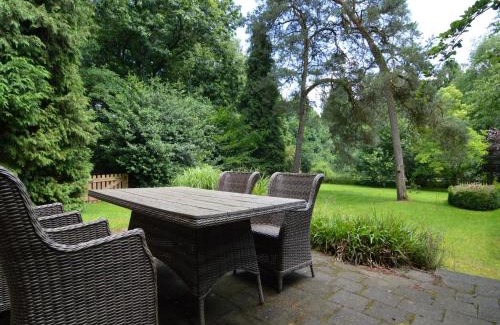 Zelhem Casa | Holiday Home in Zelhem with Garden
