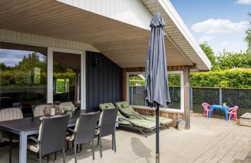 Hejlsminde Strand Casa | Holiday Home Irlin - 850m from the sea by Interhome