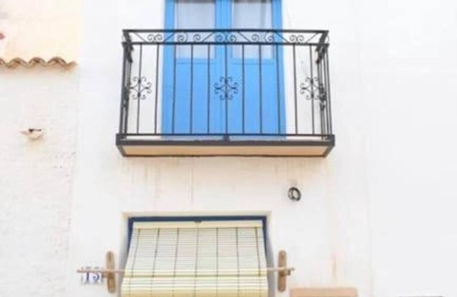 Nueva Tabarca Casa | Holiday Home 'Isla Tabarca Casa Trinacria' with Shared Garden, Wi-Fi and Air Conditioning