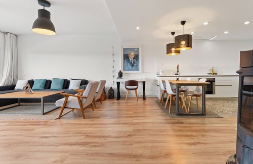 Istan Casa | Casa de vacaciones 'Istan' con vistas al lago, Wi-Fi y aire acondicionado