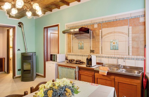 Costigliole d'Asti Casa | Casa de vacaciones "La Rocca Di Efisio" con terraza privada, Wi-Fi y aire acondicionado
