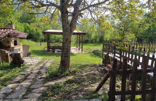 Scurcola Marsicana Casa | Casa de vacaciones 'Chalet La Vigna' con terraza privada
