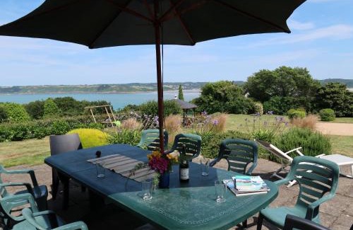 Plestin-les-Greves Casa | Holiday Home Ker Svea by Interhome