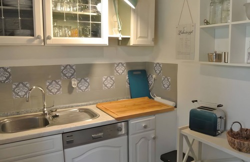 Herbstein Casa | Holiday Home 'Kleines Landhaus' with Private Garden and Wi-Fi