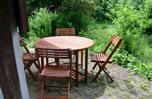 Herbstein Casa | Holiday Home 'Kleines Landhaus' with Private Garden and Wi-Fi