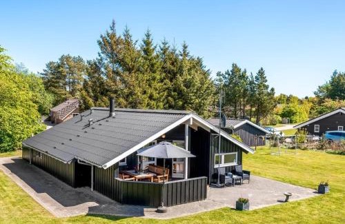 Jegum Casa | Holiday Home Kuisma - 11km from the sea by Interhome
