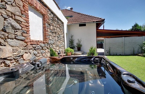 Ctetin Casa | Holiday Home Kvitek - casa de vacaciones con piscina cubierta y gran sala de juegos