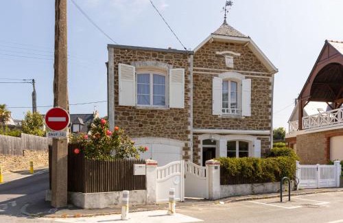 Rotheneuf-Le Pont Casa | Holiday Home L'Eglantine by Interhome