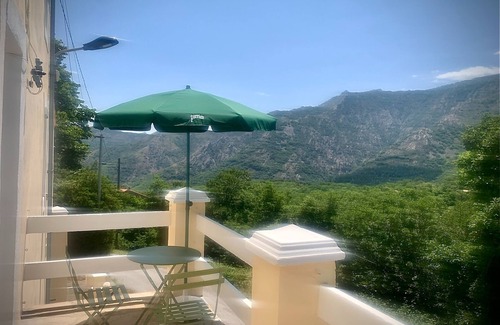 Castanet-le-Haut Casa | Casa de vacaciones 'La Reguergue' con vistas a la montaña, terraza privada y Wi-Fi