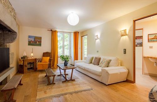 Saint-Pair-sur-Mer Casa | Holiday Home La Gicquelière by Interhome