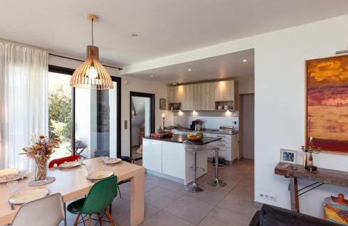 Cancale Casa | Holiday Home La belle vue by Interhome