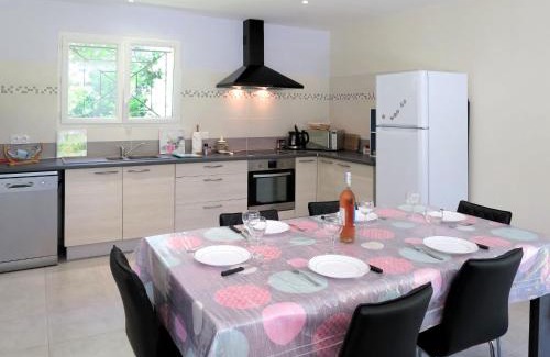 Civrac-en-Medoc Casa | Holiday Home La Casita by Interhome