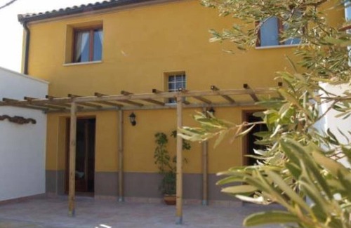 Milagro Casa | Holiday Home 'La Casa Miralrio 1' with Private Terrace, Wi-Fi and Air Conditioning