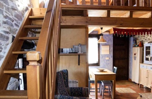 San Pelayo de Montija Casa | Casa de vacaciones 'La Casita De Zalama' con jardín privado y Wi-Fi