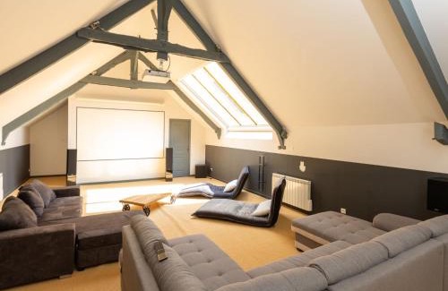 Le Tronchet Casa | Holiday Home La Gentilhommière by Interhome