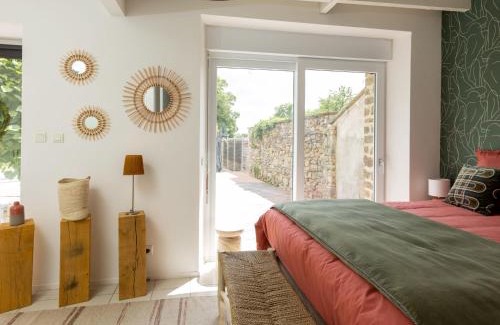 Le Tronchet Casa | Holiday Home La Gentilhommière by Interhome