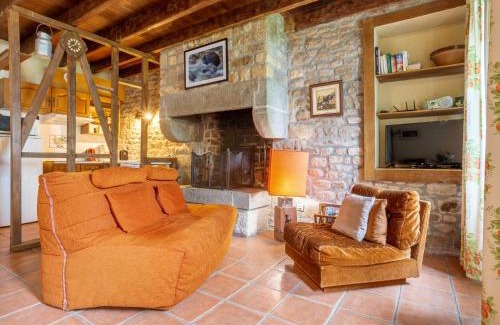 Sartilly-Baie-Bocage Casa | Holiday Home La Haute Gilberdière-1 by Interhome