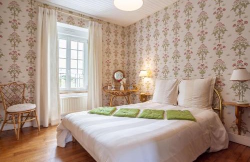 Sartilly-Baie-Bocage Casa | Holiday Home La Haute Gilberdière-1 by Interhome