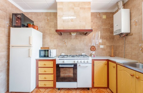 Camporrobles Casa | Casa de vacaciones "La Luna" con terraza privada y Wi-Fi