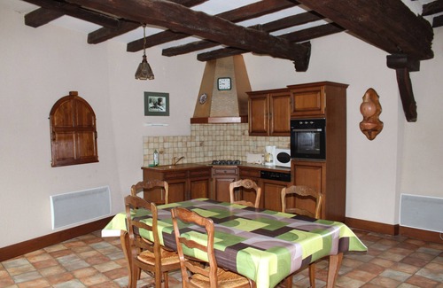 Baguer-Pican Casa | Holiday Home 'La Maison Bienvenüe' with Private Garden and Wi-Fi