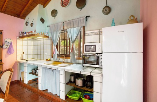 Tijarafe Casa | Casa de vacaciones 'La Roquina' con vistas al mar, Wi-Fi y aire acondicionado