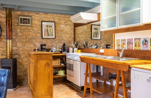 Gemozac Casa | Casa de vacaciones 'La Source - Gîtes De La Tournerie' con piscina compartida, jardín y Wi-Fi