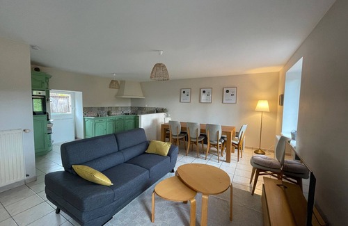 Trehorenteuc Casa | Casa de vacaciones 'La Table Carrée - Brocéliande' con terraza privada, jardín privado y Wi-Fi
