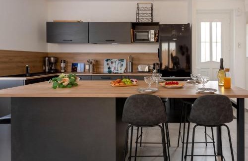 Pornic Casa | Holiday Home La Villa Dorée by Interhome