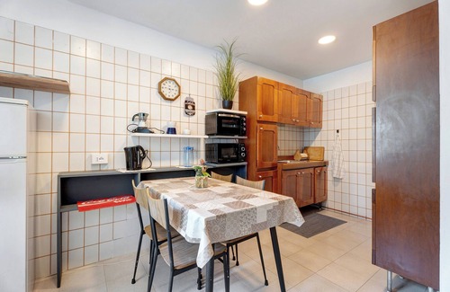 Omegna Casa | Casa de vacaciones 'Lago Leo' con vistas a la montaña, terraza privada y Wi-Fi