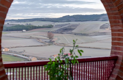 Vertavillo Casa | Casa de vacaciones 'Las Golondrinas' con terraza privada, balcón y Wi-Fi