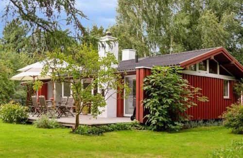 Holloselund Casa | Holiday Home Lauri - 2-3km from the sea by Interhome