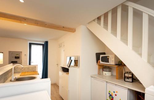 Le Vivier-sur-Mer Casa | Holiday Home Les Liesses by Interhome