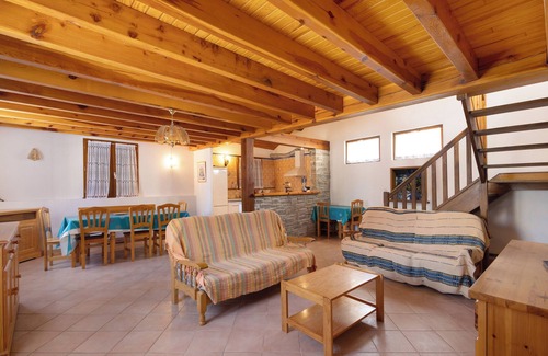 La Llagonne Casa | Casa de Vacaciones Le Galbe - 4 Habitaciones con Jardín y Garaje, Ideal para Vacaciones en Familia