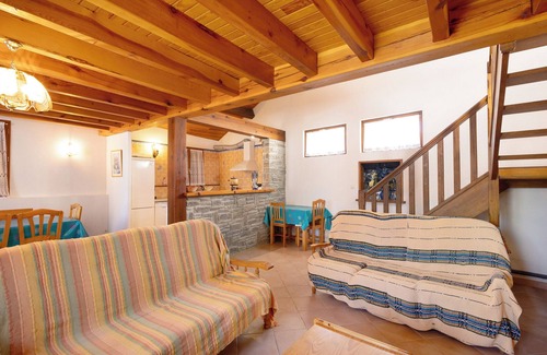 La Llagonne Casa | Casa de Vacaciones Le Galbe - 4 Habitaciones con Jardín y Garaje, Ideal para Vacaciones en Familia