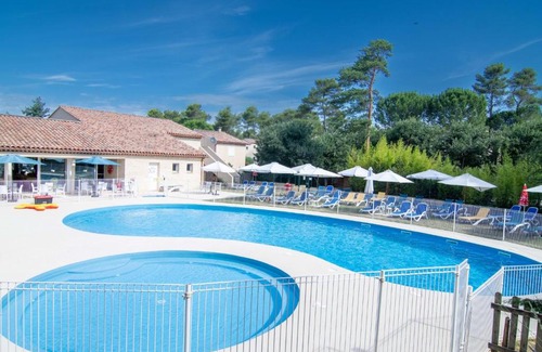 Nans-les-Pins Casa | Holiday Home Le Jardin du Golf by Interhome