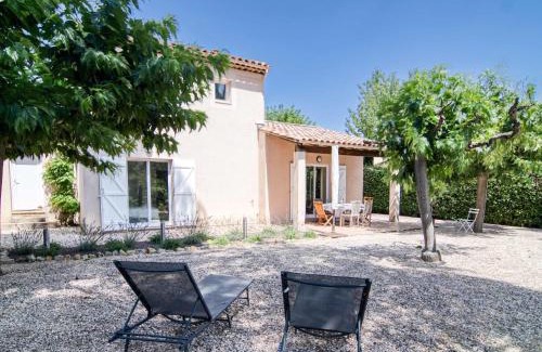 Nans-les-Pins Casa | Holiday Home Le Jardin du Golf by Interhome