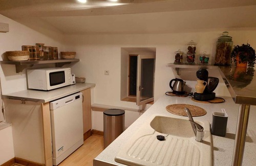 Saumane Casa | Casa Vacacional 'Le Mas De La Rode' con Vista a la Montaña, Terraza Compartida y Wi-Fi