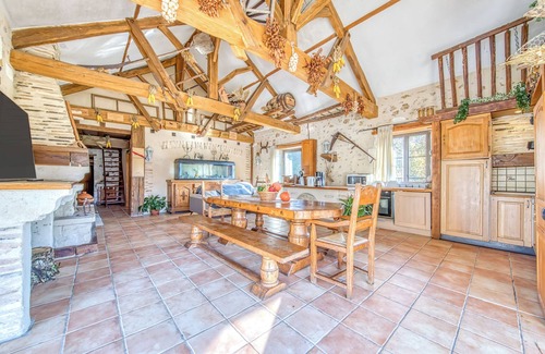 Guizengeard Casa | Casa de vacaciones 'Le Moulin' con piscina privada, terraza privada y Wi-Fi