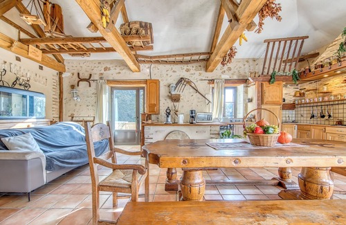 Guizengeard Casa | Casa de vacaciones 'Le Moulin' con piscina privada, terraza privada y Wi-Fi